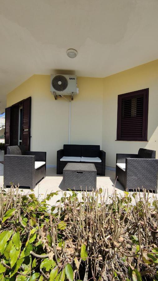 Appartamenti In Villa Polimnia فونتاني بيانكي الغرفة الصورة
